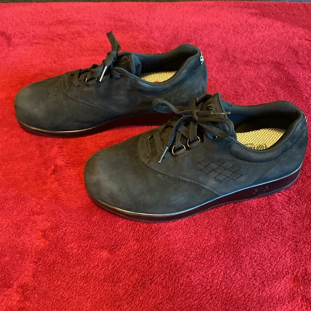 Womens SAS Free Time Black Suede Walking Shoe Sneaker, 7 WW Double Wide